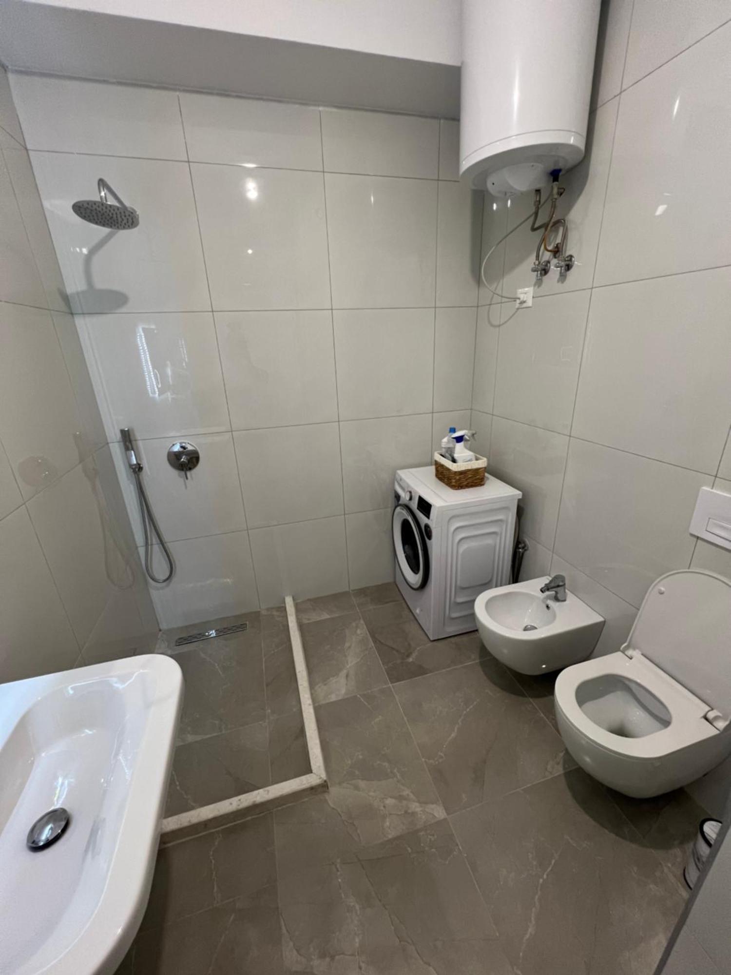 Sunflower Apartment Tiran Dış mekan fotoğraf