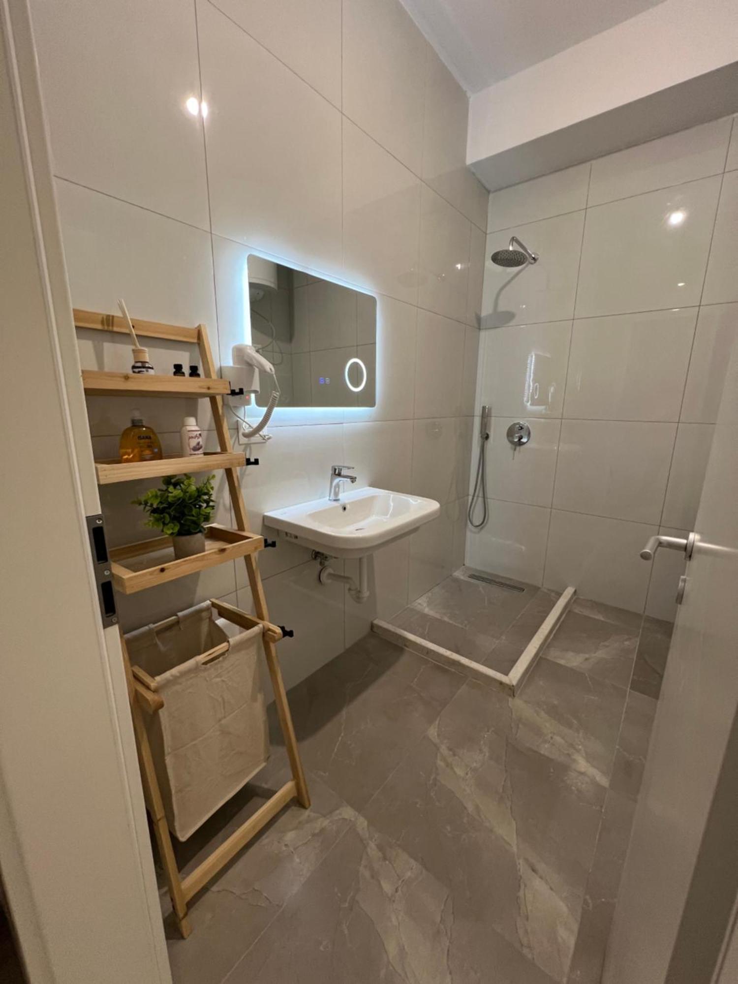 Sunflower Apartment Tiran Dış mekan fotoğraf